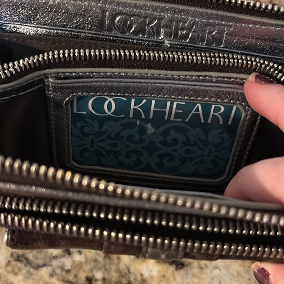 Brown leather Lockheart wristlet - Picture 8 of 10